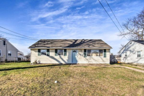 House with Pellet Smoker and Grill, 1 Mi to Lake!